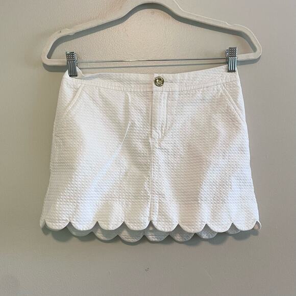 Lilly Pulitzer Size 00 White Scalloped Skort Textured 100% Cotton Pockets - Picture 1 of 5